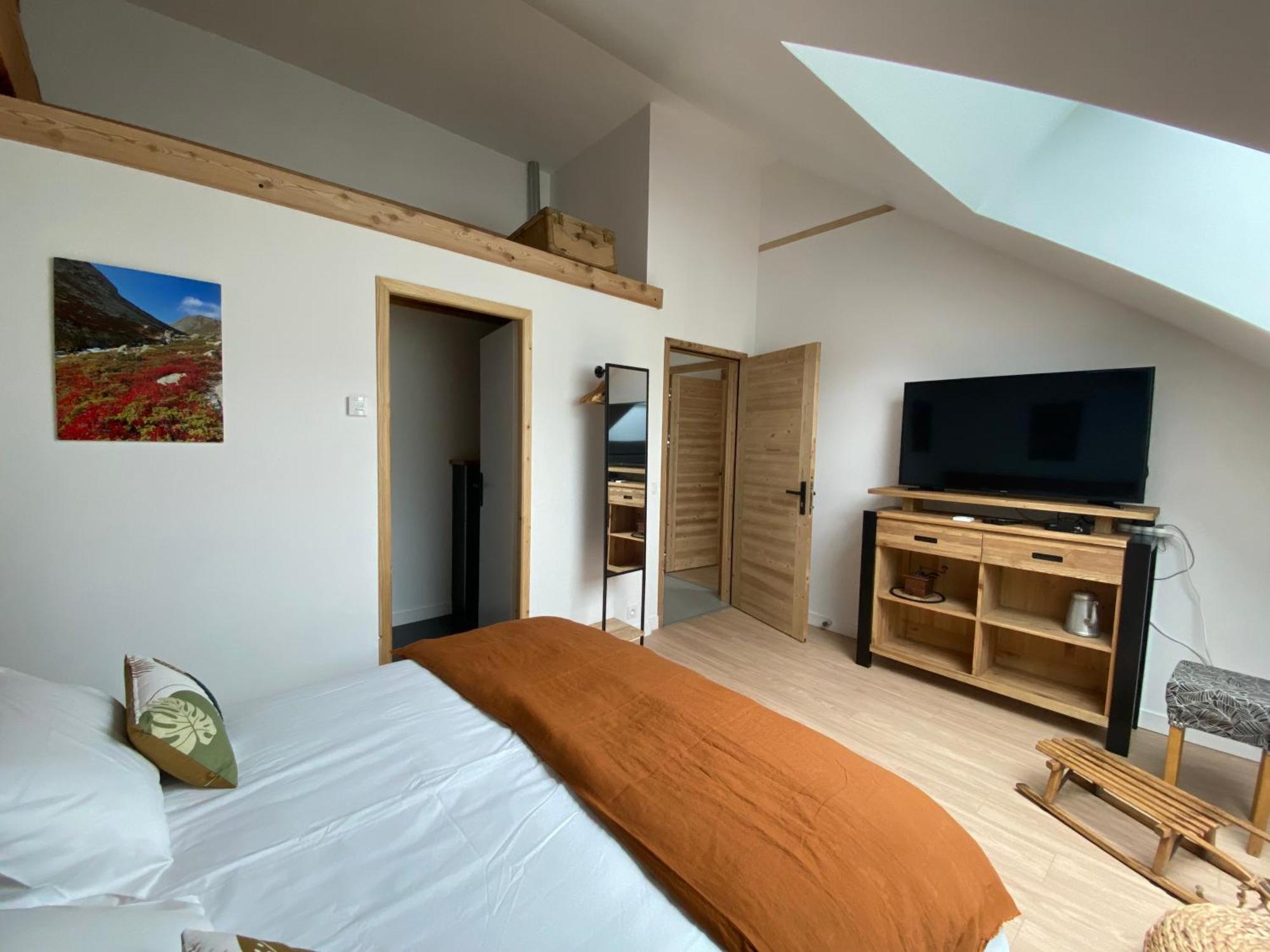 Le Couleau Bed & Breakfast Chateauroux-les-Alpes Exterior photo